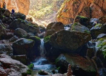 Peștera Cetățile Ponorului – „Everestul speologiei române”