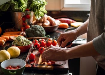 Tocana românească de cartofi cu carne: Rețetă rapidă și sănătoasă
